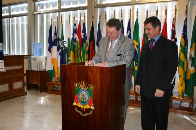 Presidente Eng. Capoani e o presidente do Conselho Técnico Deliberativo da Fundação Liberato, Pedro Luiz Maboni.