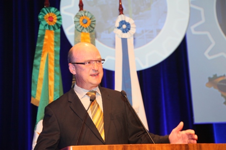 Governo gaúcho, representado pelo Eng. Burmann, afirmou contar com CREA-RS nas soluções técnicas para o desenvolvimento do Estado