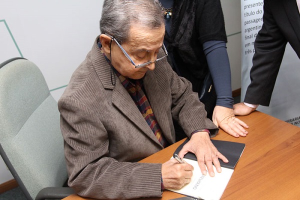 Eng. Ascânio no lançamento de sua primeira obra literária