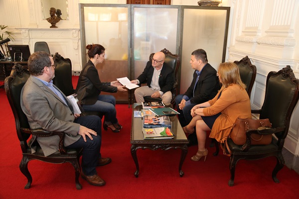  Minuta Substitutiva ao texto do Decreto nº 51.803 foi entregue aos dois poderes