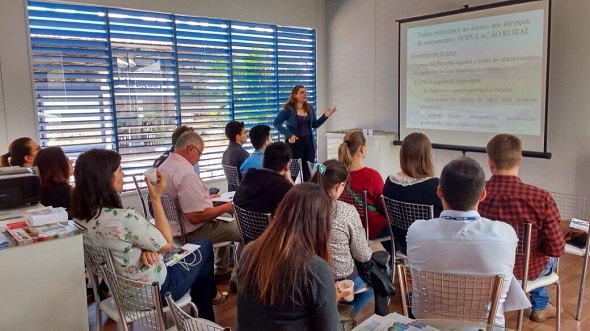 Eng. Anelise apresenta alternativas para saneamento rural