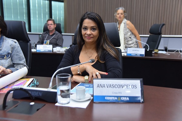 Ana Vasconcelos, ouvidora do CREA-RS