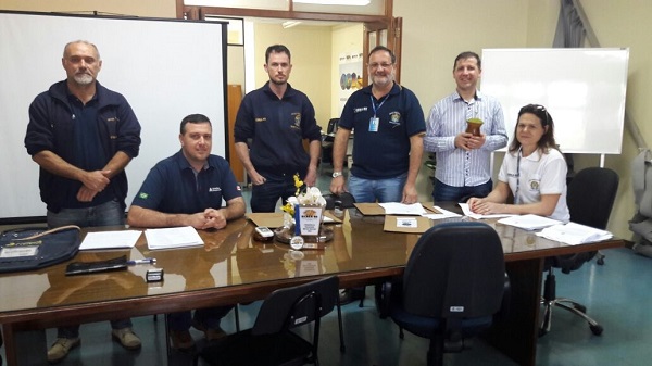 Equipe de agentes fiscais definem estratégias da ação