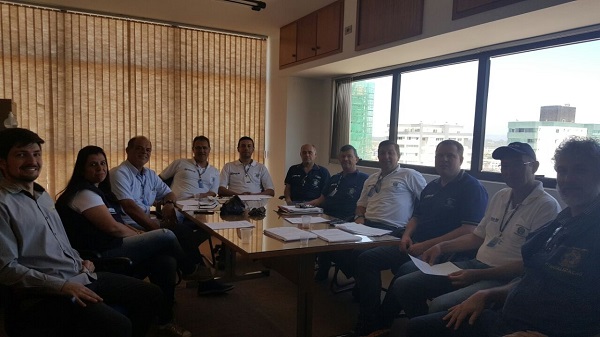Equipe de fiscalização junto aos inspetores de Torres