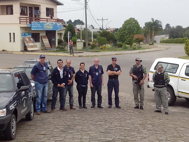 Equipe de agentes fiscais que atuaram na blitz em Bento Gonçalves 
