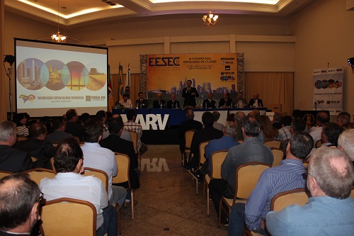 !50 profissionais participam do encontro