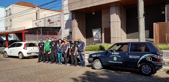 Equipe de fiscais do CREA e CRMV