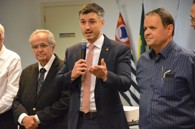 O presidente do CREA-SP, Eng. Vinicius Marchese Marinelli, deu as boas-vindas ao grupo