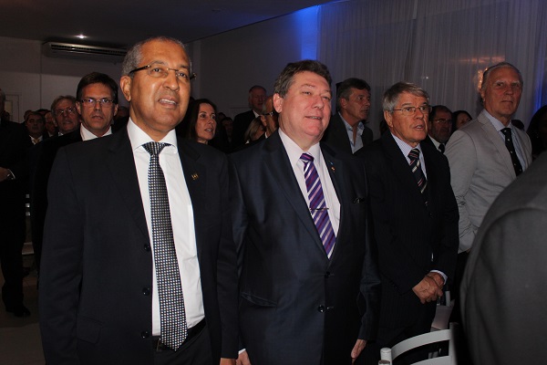 Também estiveram presentes o ex-presidente do CREA-RS, Eng. Civil Luiz Alcides Capoani, e o atual diretor financeiro da Mútua-RS, Eng. Paulo Deni Farias