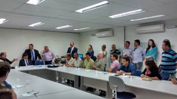 A reunião também contou a presença do presidente do Confea em exercício, Eng. Mecânico, Civil e Seg. do Trab. Júlio Fialkoski