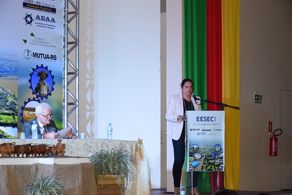 Eng. Agr. Andrea Brondan, do CDER-RS, reforçou a importância do planejamento das ações das Entidades de Classe 