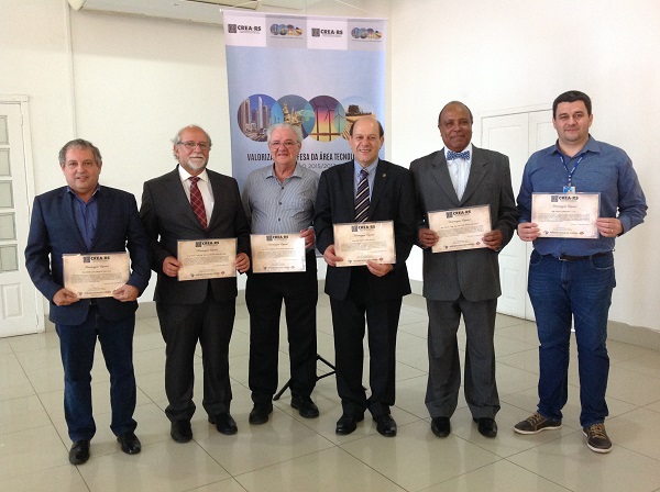 Ex-coordenadores foram homenageados