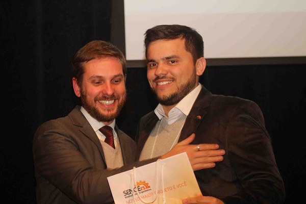 O Eng. Civil João Leal Vivian, um dos coordenadores do evento, e o palestrante