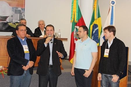 Inspetores de Lajeado junto ao presidente Eng. Melvis Barrios Junior
