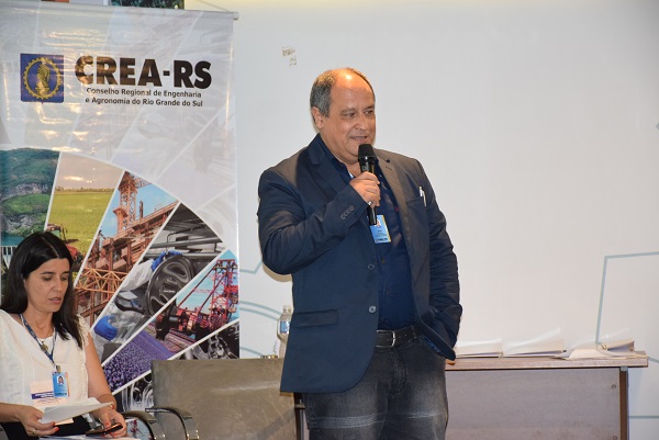 Eng. Eletricista Luis Henrique Motta que assume como coordenador, na licença da Engenheira Ambiental Nanci  Walter