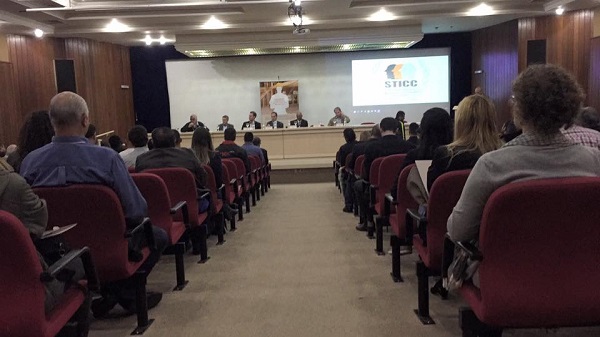Público lotou a abertura do evento