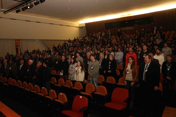 Plateia esteve lotado durante apresentação 