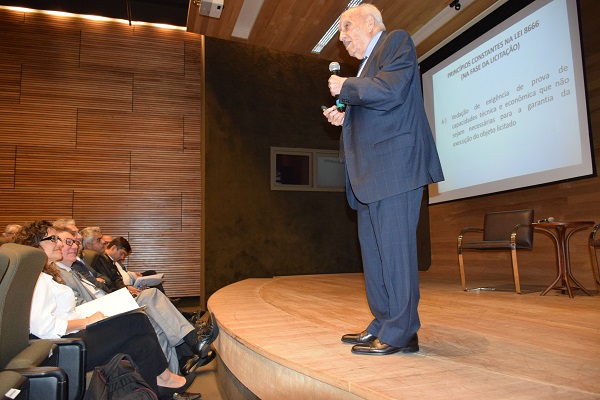 Presidente da Sergs, Eng. Ponte criticou os modos de contratos realizados na modalidade do Regime Diferenciado de Contratação (RDC)