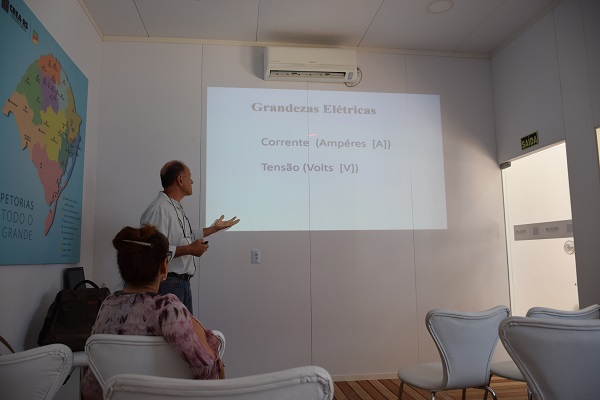 Eng. Eletr. Alexandre Gomes Hoff palestrou sobre Segurança nas instalações elétricas de residência a pavilhões 