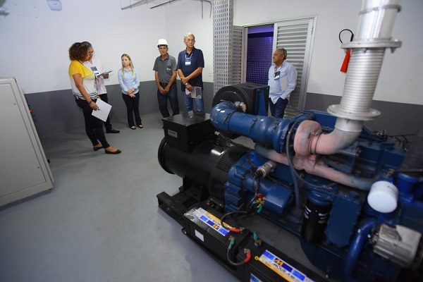 Edifício possui cinco casas de máquinas