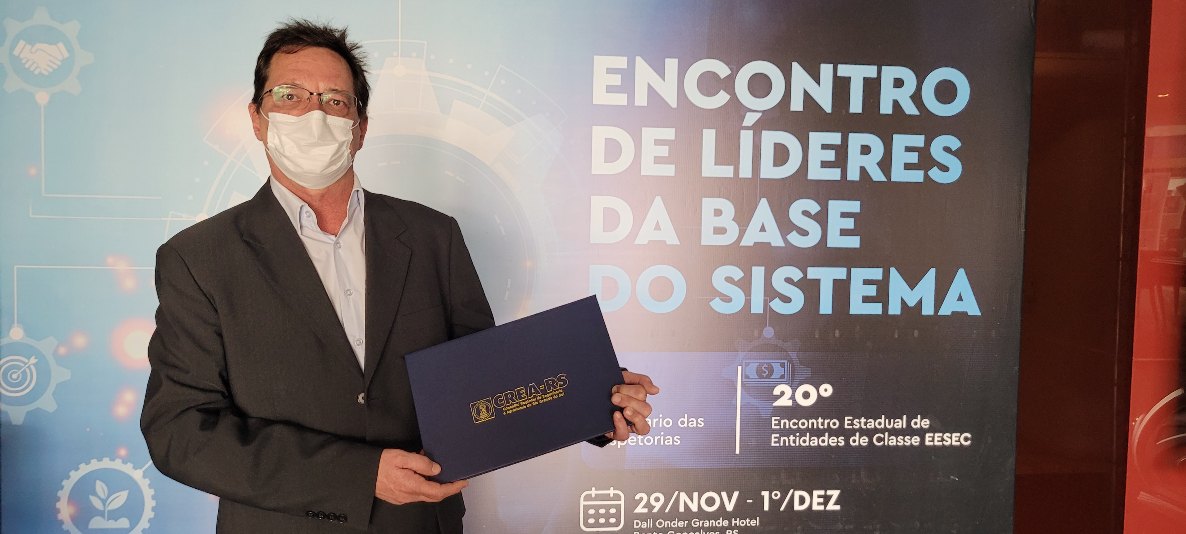 O eng. mec. Loreno Augusto Gracia recebeu a homenagem de seu pai
