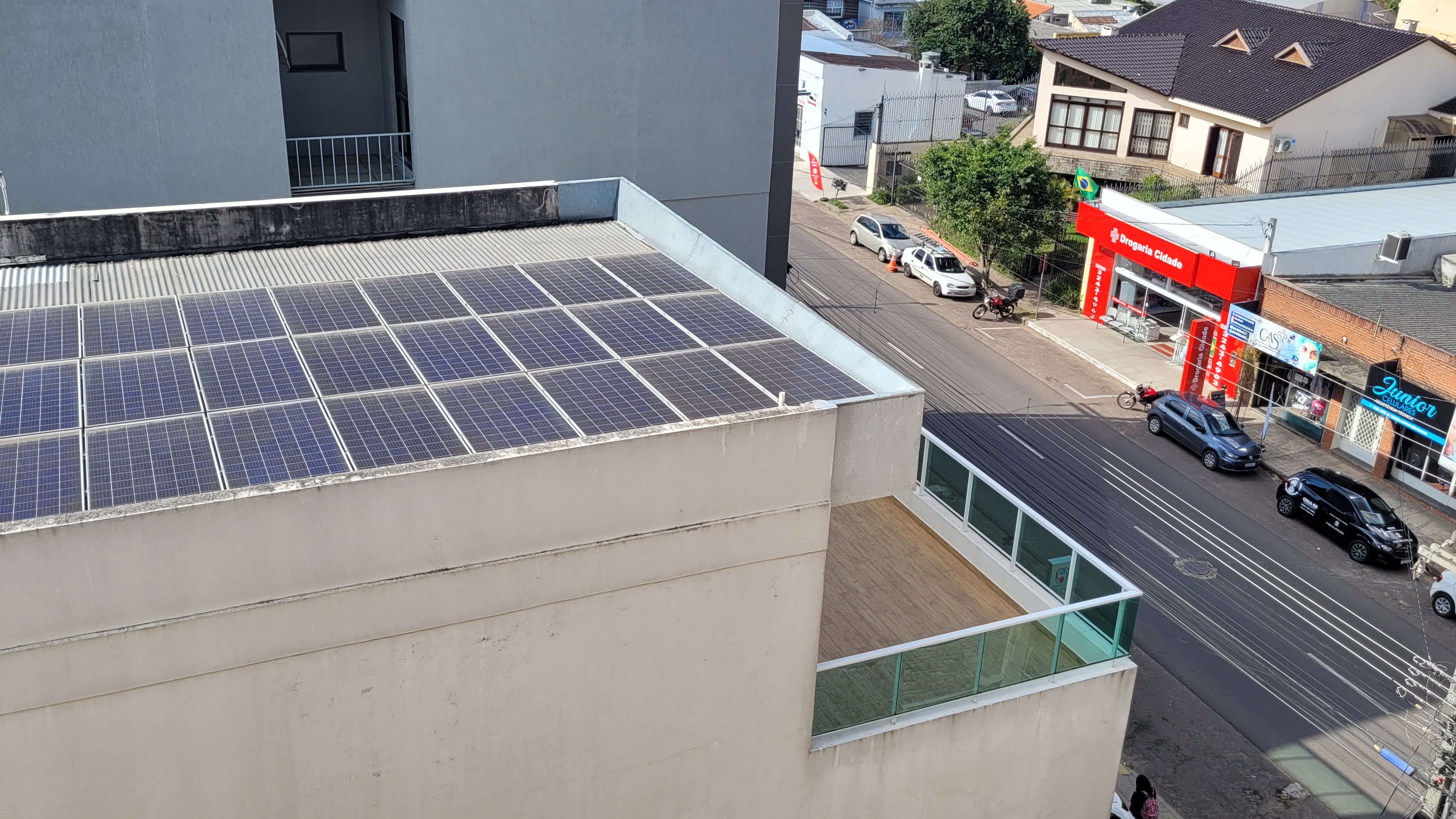 Placas fotovoltaicas na Clínica Dr. Pio