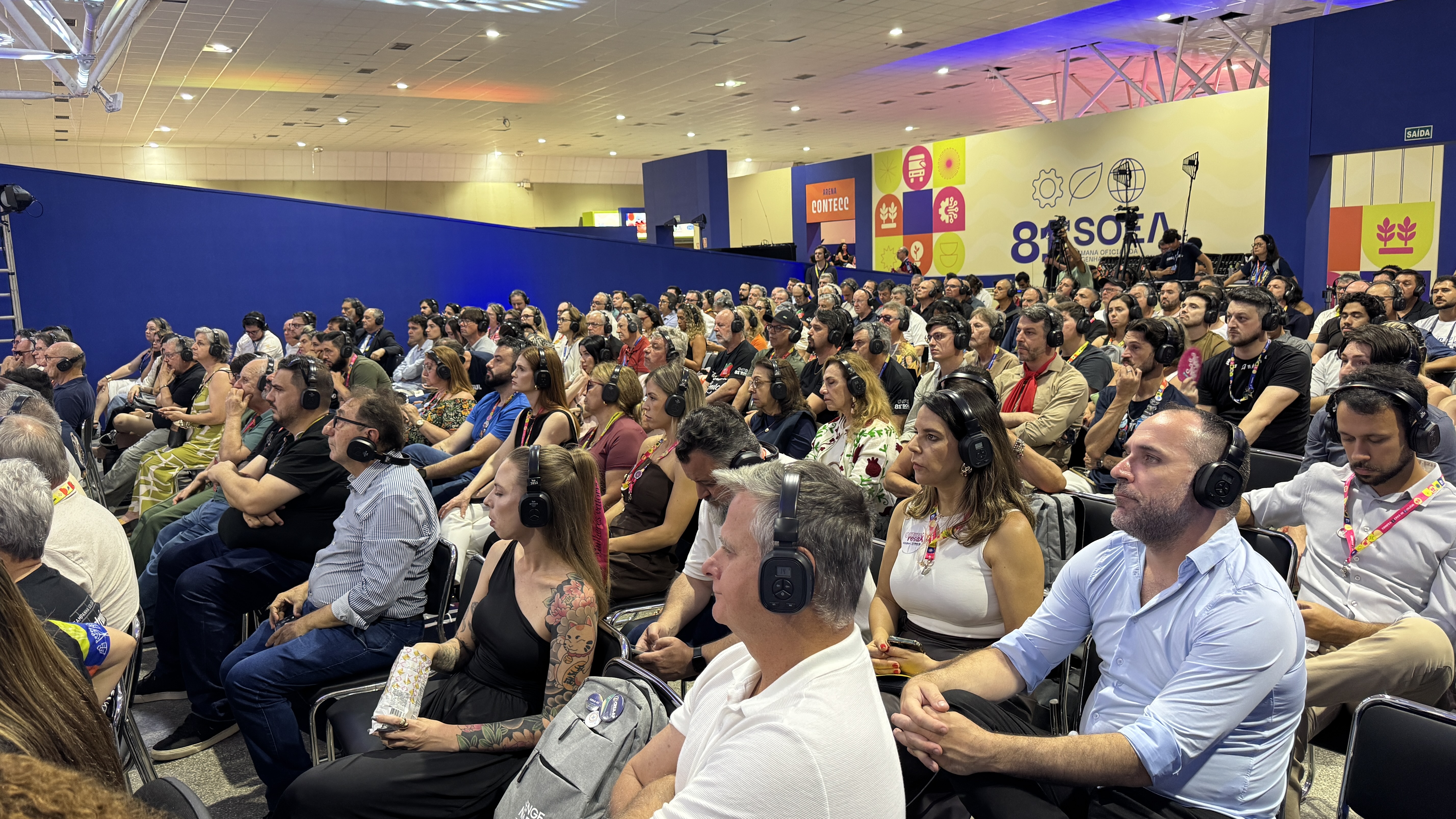 Público atento nas palestras