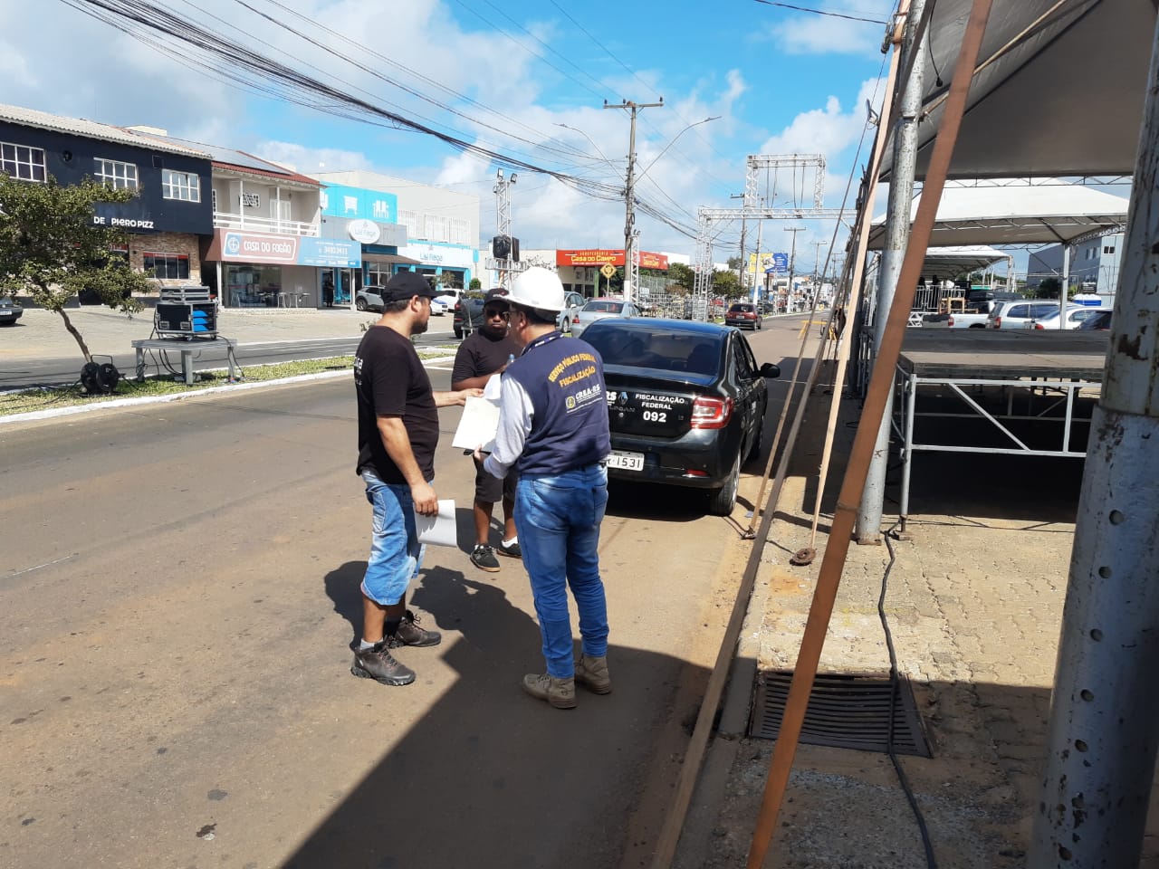 Foi verificada a responsabilidade técnica dos serviços e e as atividades de Engenharia 