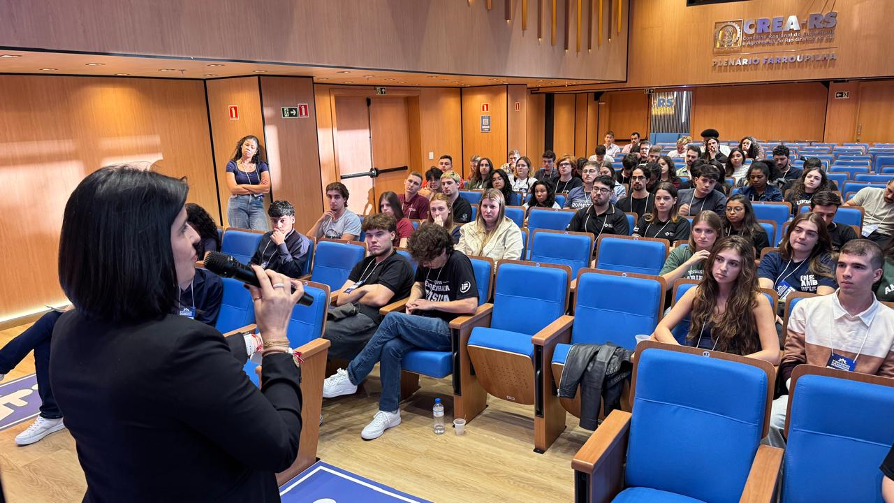 Eng. Amb. Nanci Walter, presidente do CREA-RS, abriu o evento