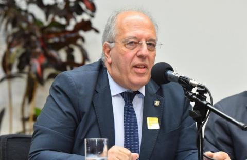 Presidente em exercício do Confea, eng. civ. Osmar Barros Júnior