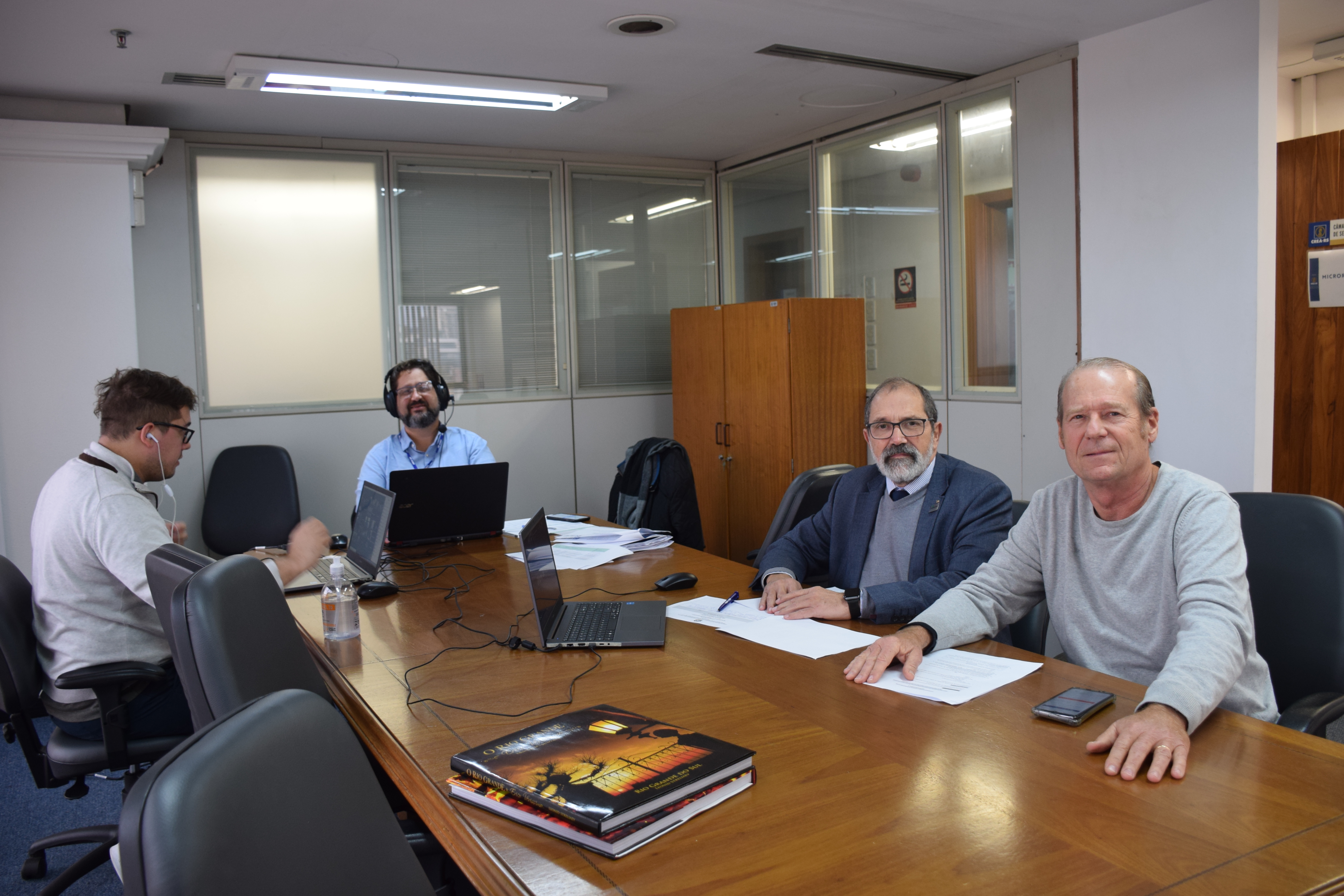 Coordenador da Comissão Organizadora, Marco Hansen, e o Eng. Mec. e Seg. Trab. João Carlos Lindau (Metropolitana)