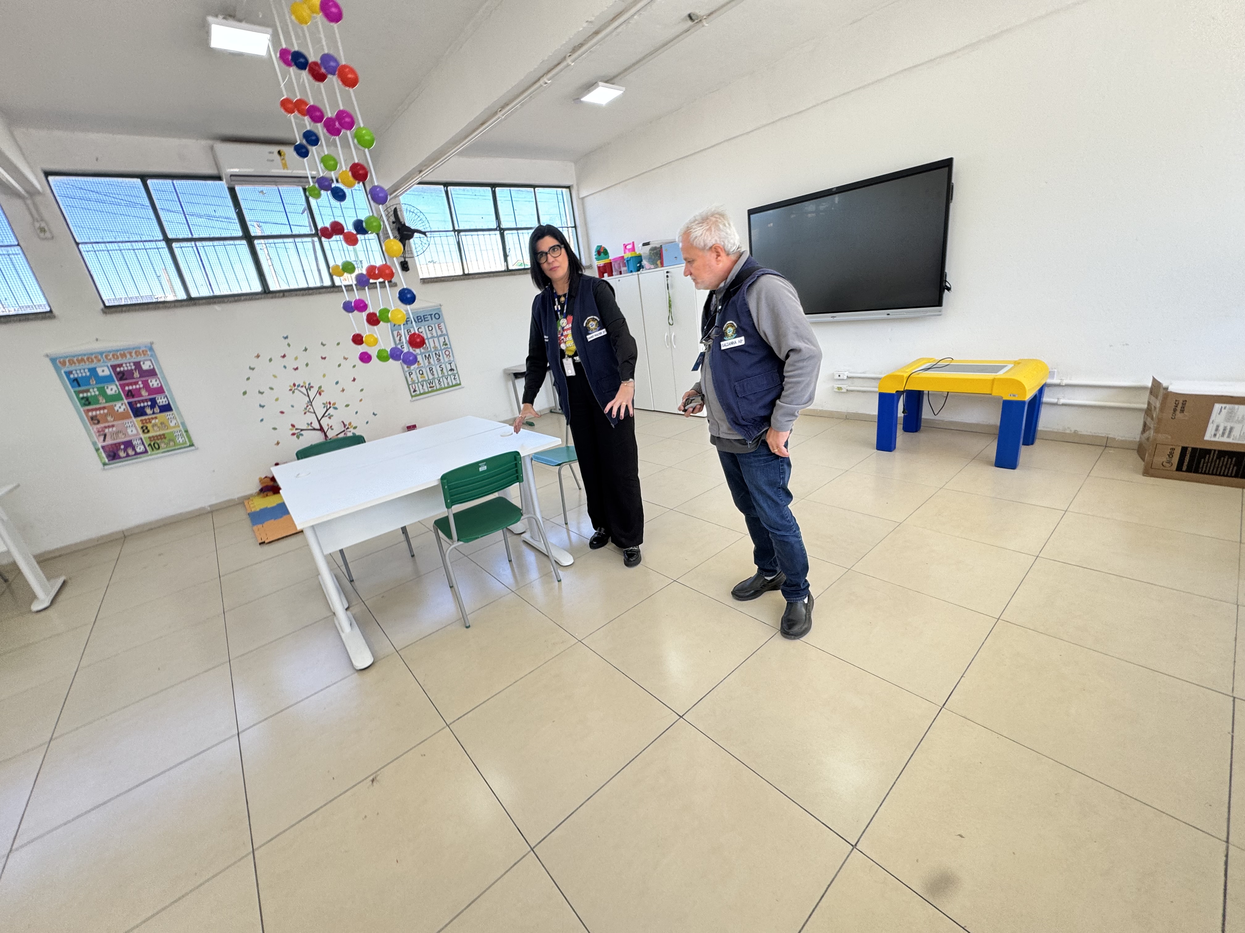 Sala da escola totalmente reformada