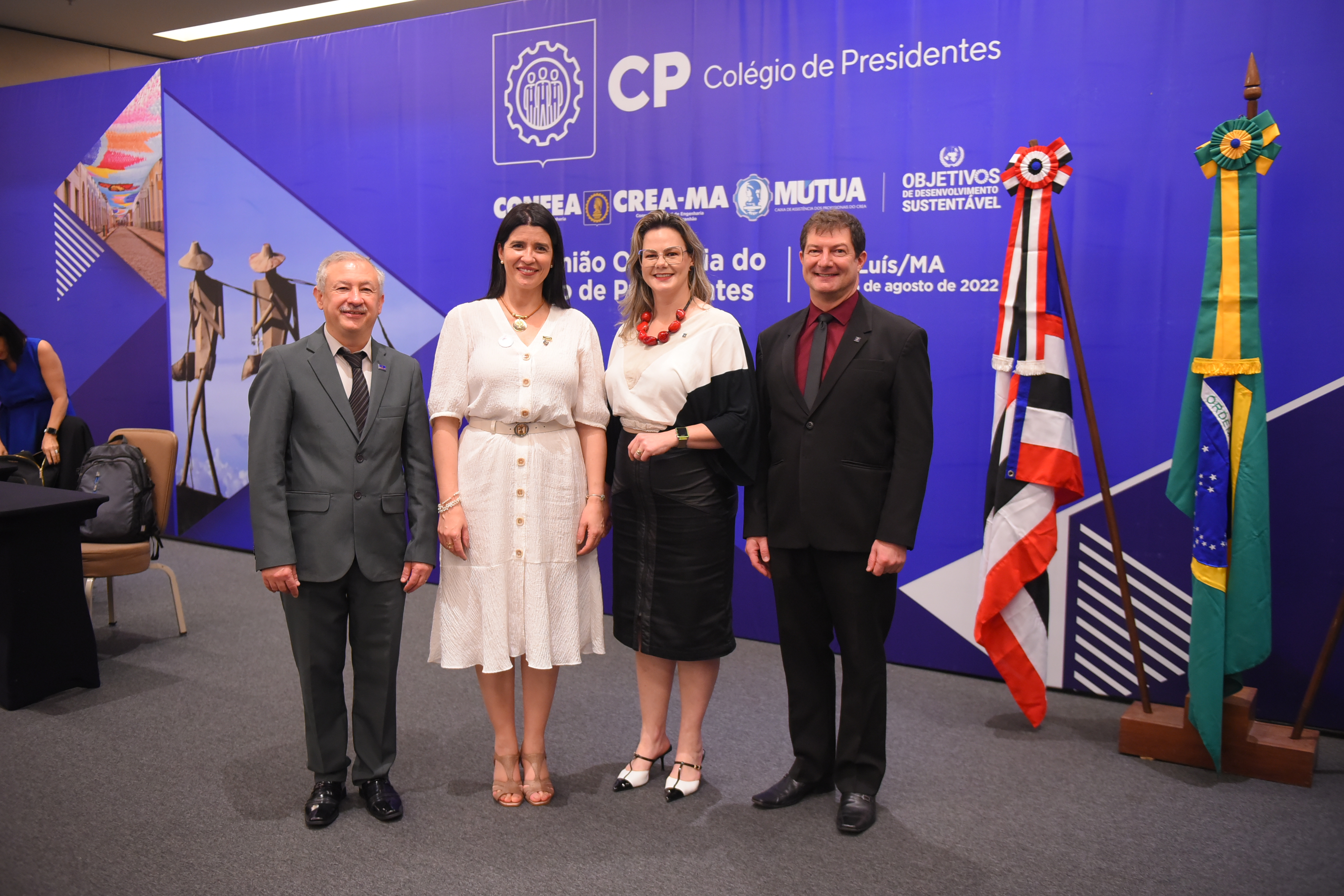 Eng. Ambiental Nanci Walter, acompanhada dos presidentes da Região Sul