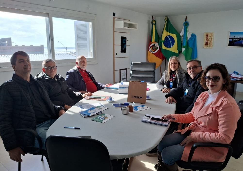 Representantes do executivo de Cidreira recebem inspetores