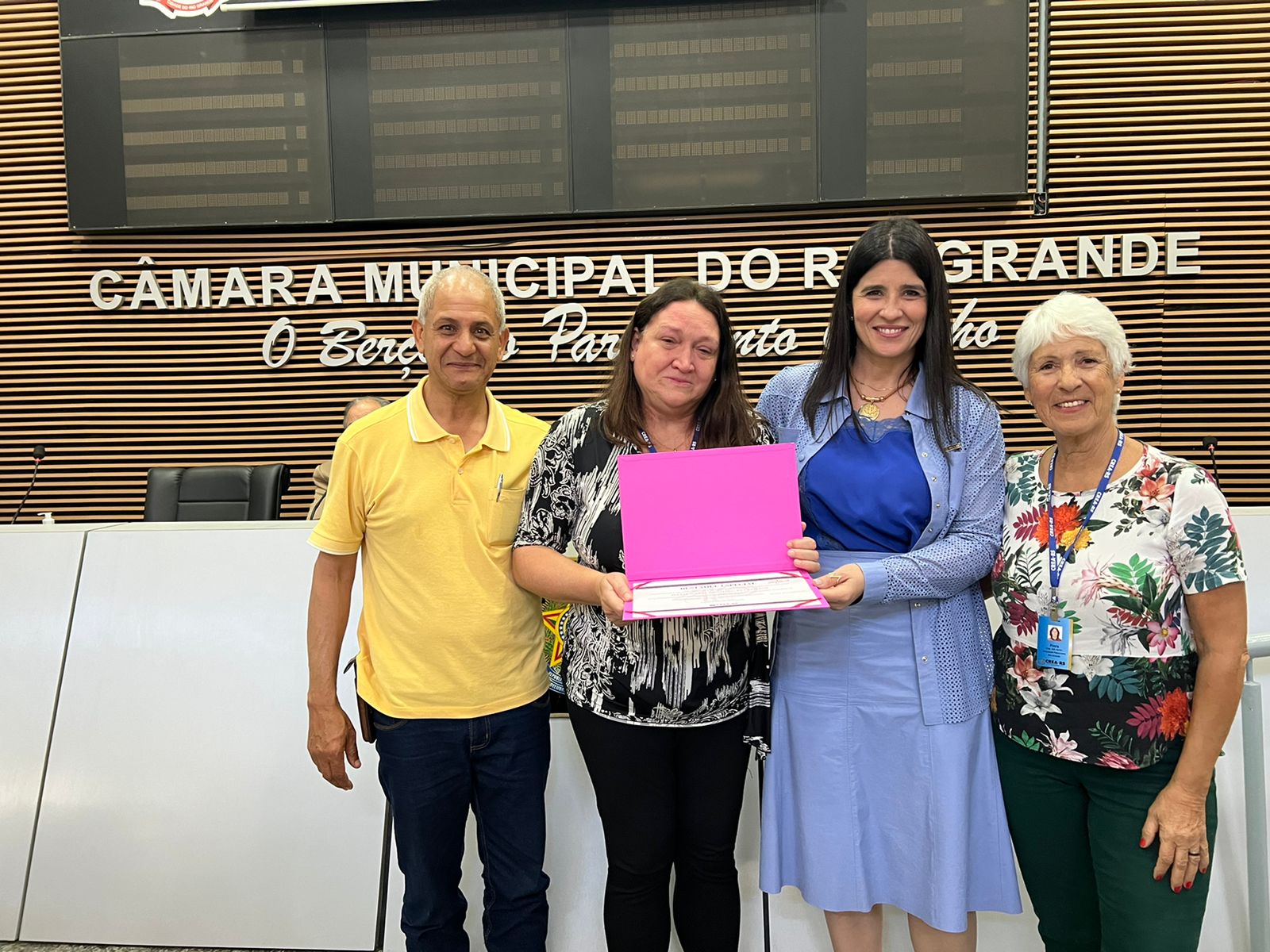Funcionária Maria Isabel Bettanzos, 33 anos de CREA-RS