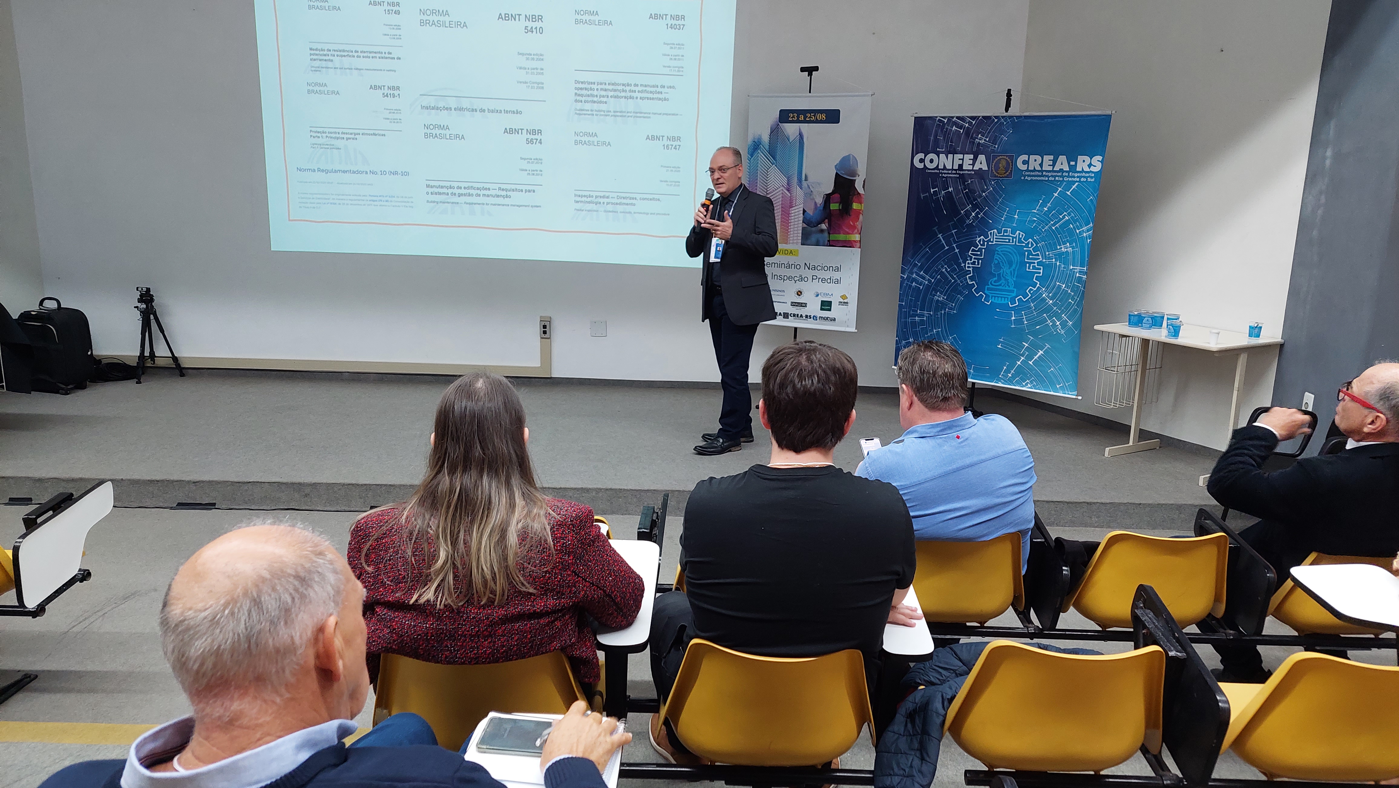  Conselheiro da Câmara Especializada de Engenharia Elétrica, eng. eletricista Rene Emmel