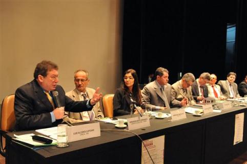 Assembleia sedia Seminário sobre Mobilidade Urbana para a Copa