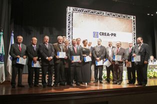 Presidente Eng. Capoani prestigia renovação do Plenário do CREA-PR