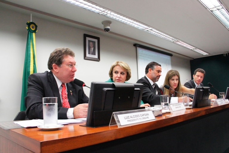 Presidente Eng. Capoani fala na Câmara dos Deputados