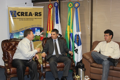 Vereador Cássio Trogildo (PTB) visita CREA-RS