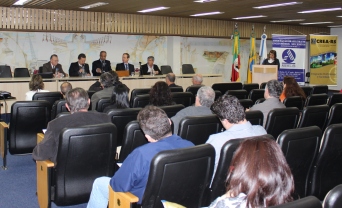Modernização na legislação de elevadores é discutida pela Abemec/RS
