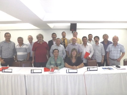 Representantes de CEEST dos CREAs reunidos em Maceió