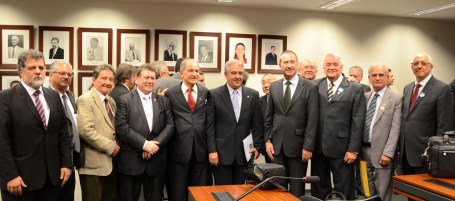 Oficializada Frente Parlamentar da Engenharia e da Agronomia