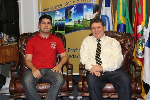 ABERGS busca apoio do CREA-RS para desvinculação dos bombeiros da PM no Estado