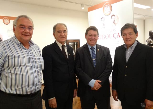 Presidentes de Creas de PE, SP e RS visitam CREA-RJ