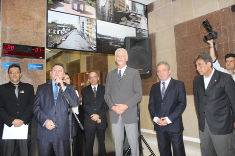 Prefeitura inaugura EdificaPOA e apresenta site da DM web