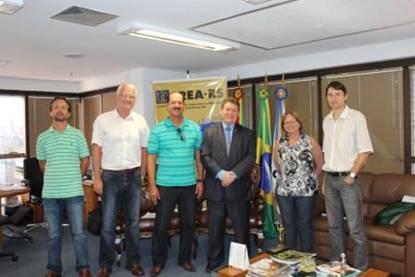 Fetag visita o CREA-RS