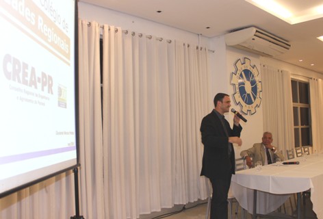 Experiência do CREA-PR apresentada aos coordenadores do CDER-RS