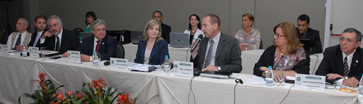 Senadora Gleisi Hoffmann participa do Colégio de Presidentes em Foz do Iguaçu