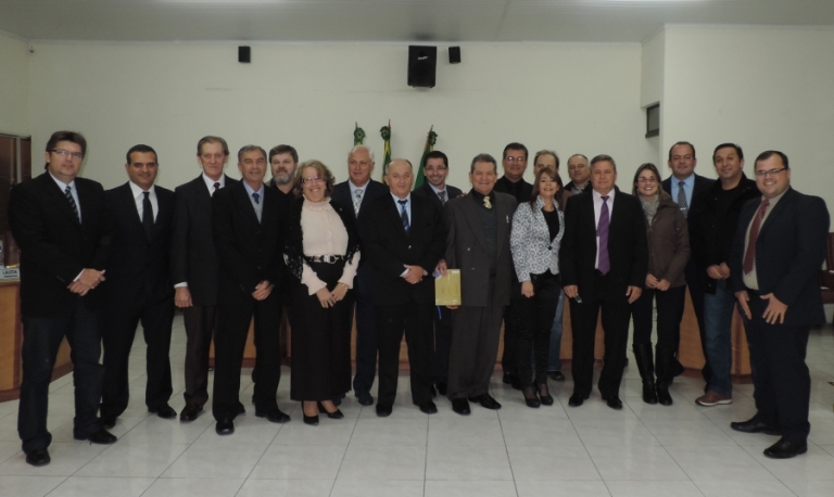 Legislativo homenageia Inspetoria do CREA-RS em Tramandaí